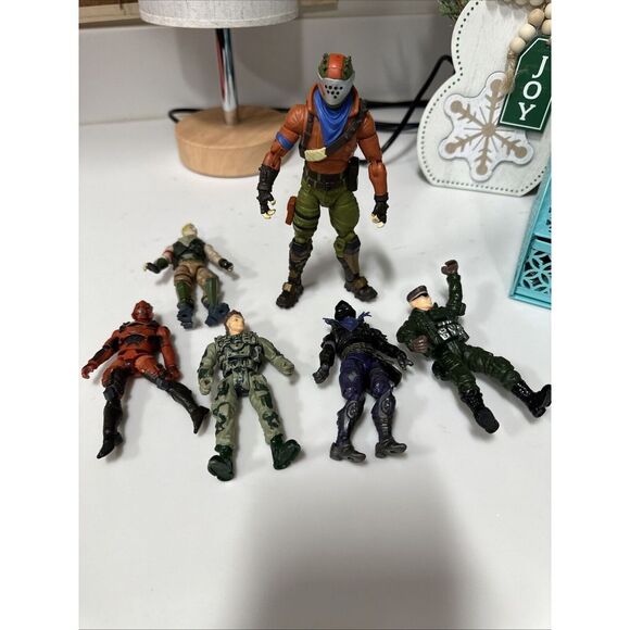Lot Of 6 Action Figures - Picture 1 of 7
